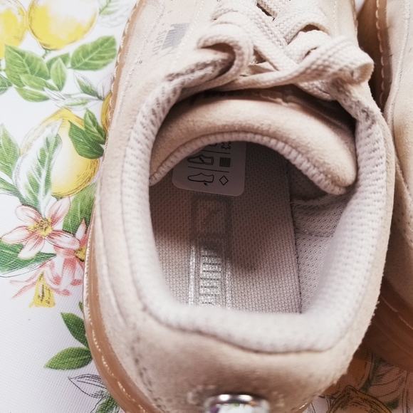 NWT girls PUMA Shoes 💫SALE💫 - Picture 8 of 9